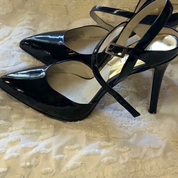 Michael Kors shoes - Picture 2 of 5